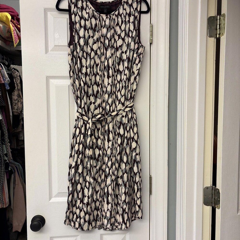 Banana Republic Dress Women 12 Burgundy Pink  Pleated Shirt Belted Feminine